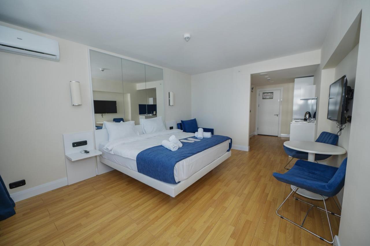 Blue Orbi City Hotel Batumi Exterior photo
